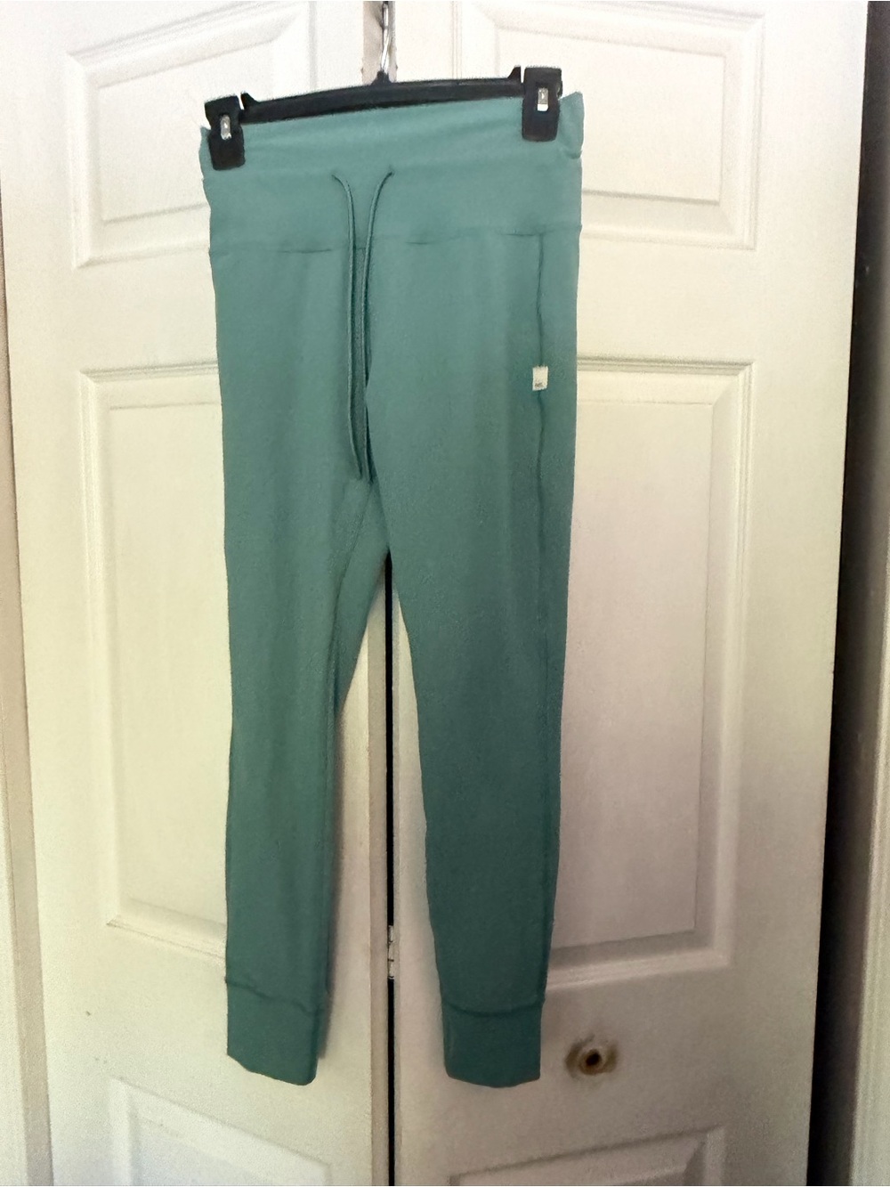 Women’s Vuori Washed Studio Legging size small